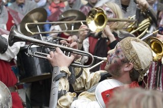 Près de 30'000 personnes ont participé au carnaval de Coire.